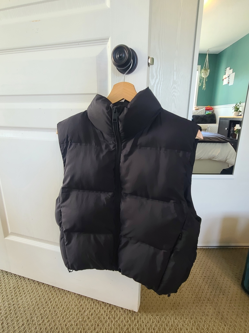 xs | Zara black puffer vest
